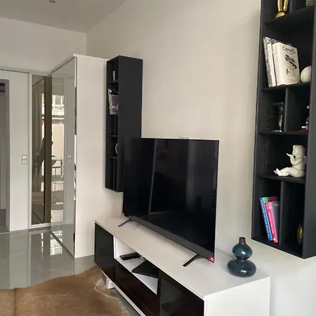 Luxury 60m2 In Wilhelmstadt Apartman