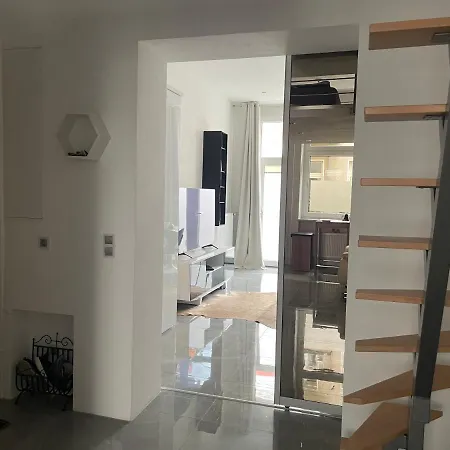 Luxury 60m2 In Wilhelmstadt דירה *