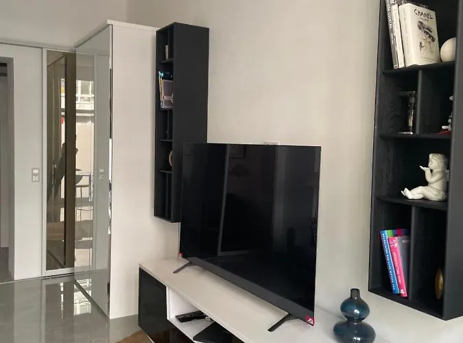 Luxury 60m2 In Wilhelmstadt Lägenhet